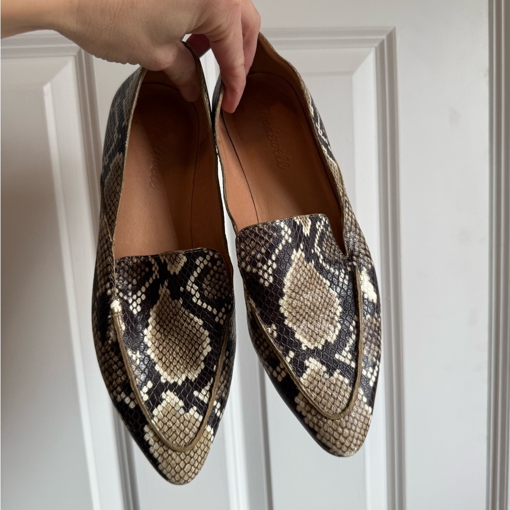 Madewell, leather snakeskin flats ￼